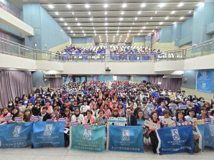 112學年度/女青年事業支援座談會「夢想它，實現它/高二學生代表照片